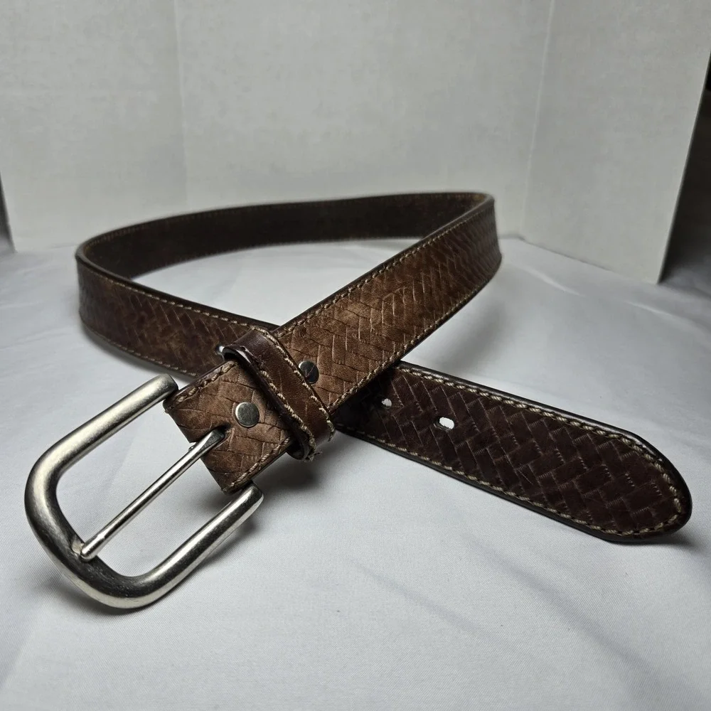 Geniune Leather Embossed Basketweave Brown Belt 34 Silvertone Buckle Western